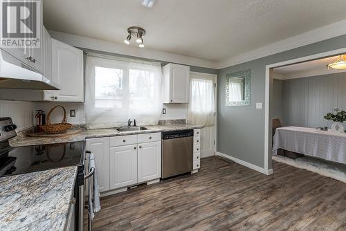 1321 Kellogg Avenue, Prince George, BC - Indoor Photo Showing Kitchen With Upgraded Kitchen