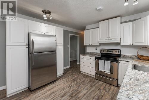 1321 Kellogg Avenue, Prince George, BC - Indoor Photo Showing Kitchen