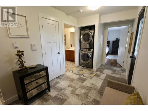 613 467 S Tabor Boulevard, Prince George, BC - Indoor Photo Showing Laundry Room