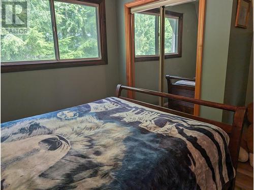 7680 Mountain Drive Lot# 23, Anglemont, BC - Indoor Photo Showing Bedroom