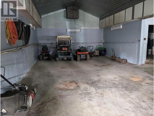 7680 Mountain Drive Lot# 23, Anglemont, BC - Indoor Photo Showing Garage
