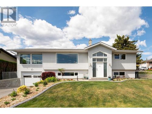 1122 Allison Place, West Kelowna, BC - Outdoor With Facade