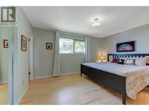 1122 Allison Place, West Kelowna, BC - Indoor Photo Showing Bedroom