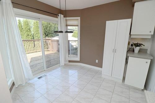 1 Red Haven Drive, Grimsby, ON - Indoor Photo Showing Other Room