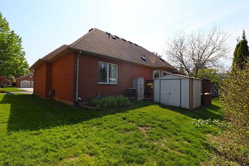 1 Red Haven Drive, Grimsby, ON - Outdoor With Exterior