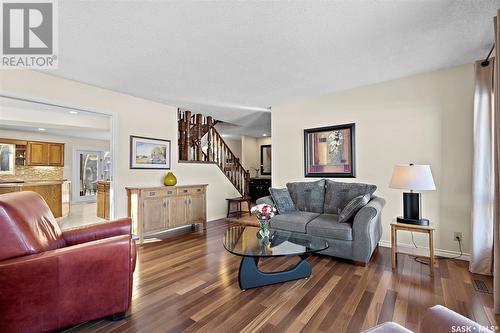 255 Whiteswan Drive, Saskatoon, SK - Indoor Photo Showing Living Room