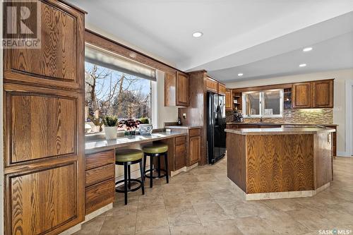 255 Whiteswan Drive, Saskatoon, SK - Indoor Photo Showing Kitchen