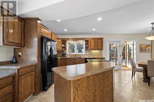 255 Whiteswan Drive, Saskatoon, SK - Indoor Photo Showing Kitchen