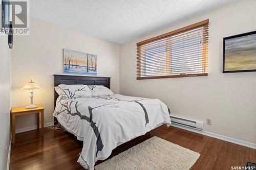 255 Whiteswan Drive, Saskatoon, SK - Indoor Photo Showing Bedroom