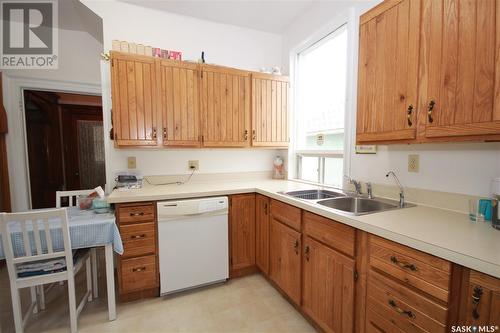1172 105Th Street, North Battleford, SK - Indoor Photo Showing Kitchen With Double Sink