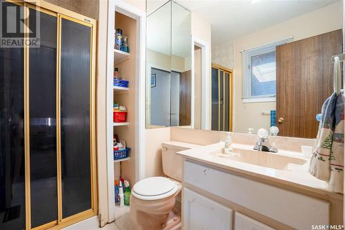 118 Wark Place, Saskatoon, SK - Indoor Photo Showing Bathroom