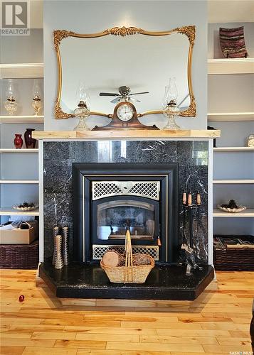 214 7Th Avenue W, Rosetown, SK - Indoor With Fireplace