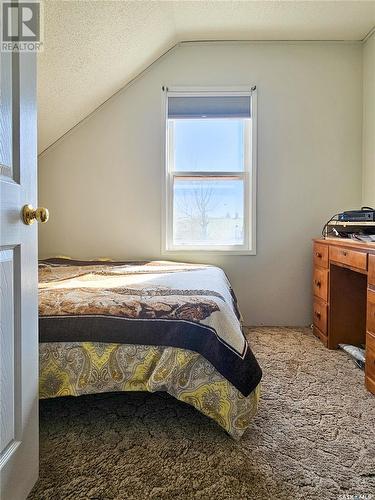 214 7Th Avenue W, Rosetown, SK - Indoor Photo Showing Bedroom