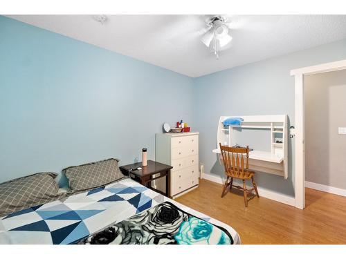 2428 12Th Avenue, Castlegar, BC - Indoor Photo Showing Bedroom