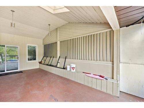 2428 12Th Avenue, Castlegar, BC - Indoor Photo Showing Other Room