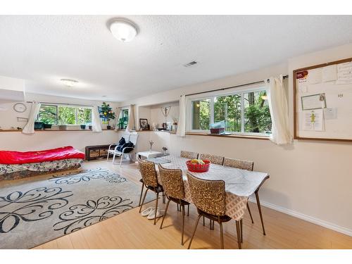 2428 12Th Avenue, Castlegar, BC - Indoor Photo Showing Dining Room