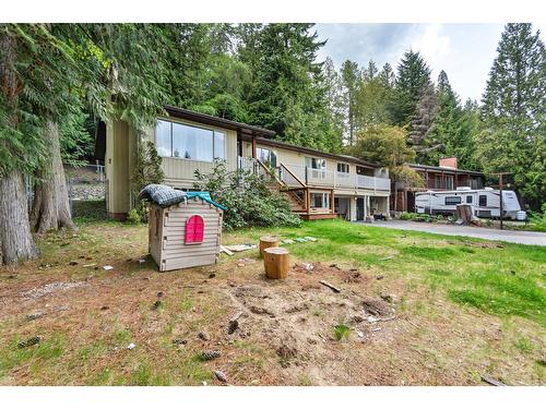 2428 12Th Avenue, Castlegar, BC - Outdoor