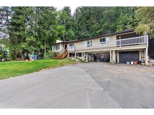 2428 12Th Avenue, Castlegar, BC - Outdoor With Deck Patio Veranda