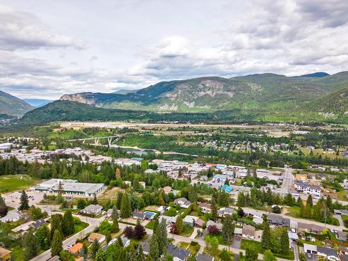 2428 12Th Avenue, Castlegar, BC - Outdoor With View