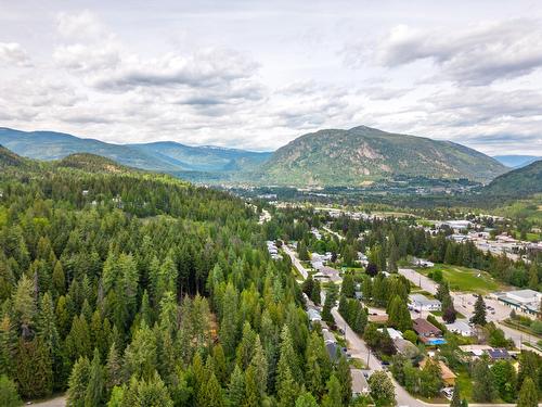 2428 12Th Avenue, Castlegar, BC - Outdoor With View