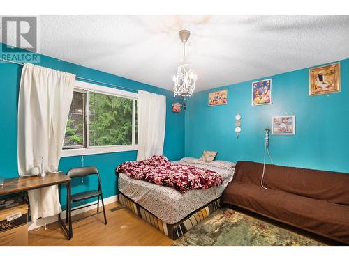 2428 12Th  Avenue, Castlegar, BC - Indoor Photo Showing Bedroom