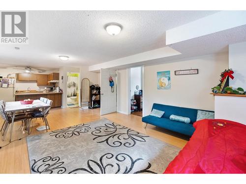 2428 12Th  Avenue, Castlegar, BC - Indoor