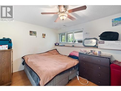 2428 12Th  Avenue, Castlegar, BC - Indoor Photo Showing Bedroom