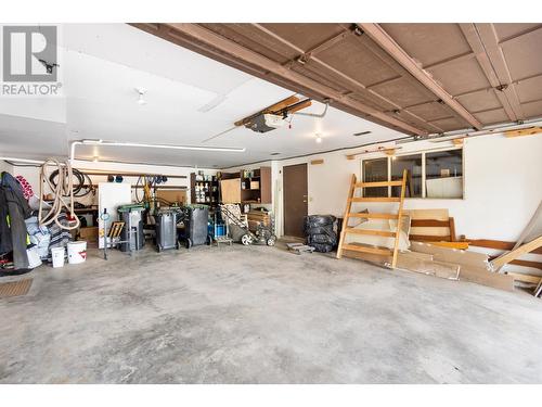 2428 12Th  Avenue, Castlegar, BC - Indoor Photo Showing Garage