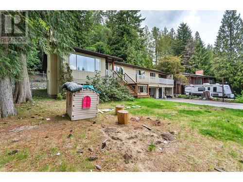 2428 12Th  Avenue, Castlegar, BC - Outdoor