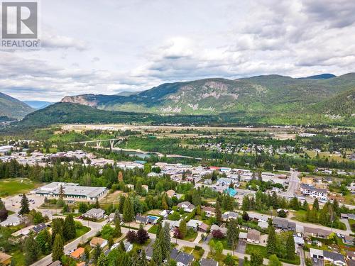 2428 12Th  Avenue, Castlegar, BC - Outdoor With View