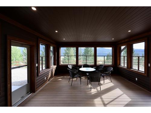 4975 Castledale View Estates Road, Golden, BC - Indoor Photo Showing Dining Room