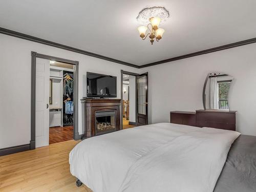 Master bedroom - 1086 Rue Du Domaine, Québec (Sainte-Foy/Sillery/Cap-Rouge), QC - Indoor Photo Showing Bedroom With Fireplace