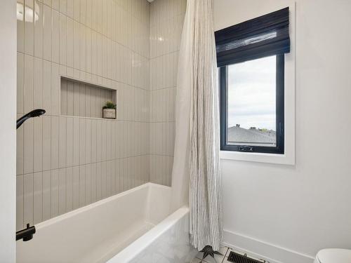 Bathroom - 65 Rue Du Porc-Épic, Gatineau (Aylmer), QC - Indoor Photo Showing Bathroom