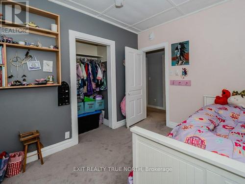 74 Taylor Road, Bracebridge, ON - Indoor Photo Showing Bedroom