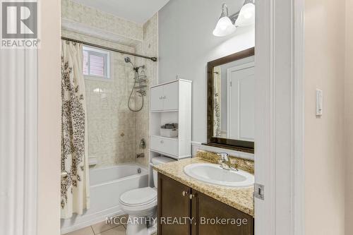 746 Halbert Drive, Shelburne, ON - Indoor Photo Showing Bathroom