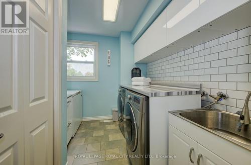 20 Wildan Drive, Hamilton, ON - Indoor Photo Showing Laundry Room