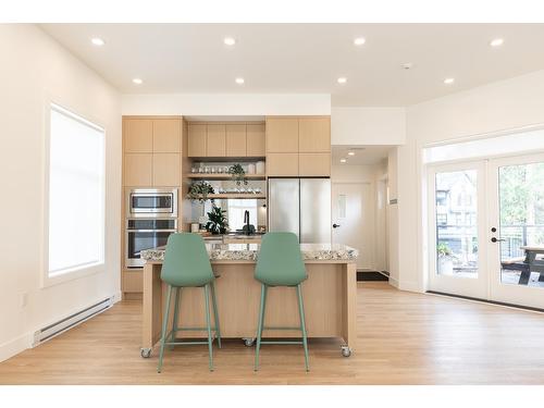 170 2350 165 Street, Surrey, BC - Indoor Photo Showing Kitchen