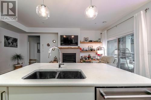 9563 Jensen Road Unit# 102, Lake Country, BC - Indoor Photo Showing Kitchen With Double Sink