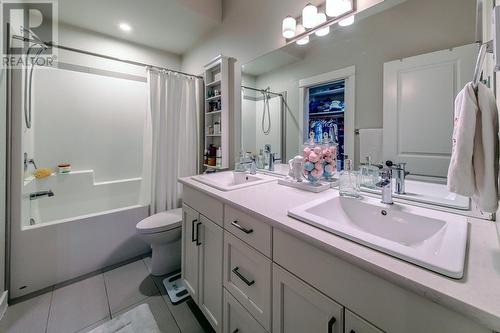 9563 Jensen Road Unit# 102, Lake Country, BC - Indoor Photo Showing Bathroom