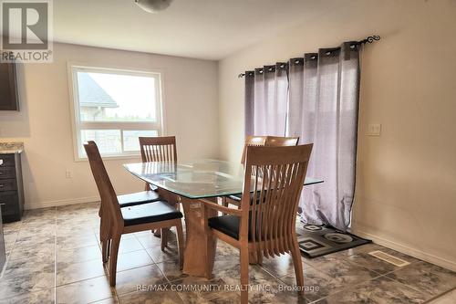 27 Summer Lane, Peterborough, ON - Indoor Photo Showing Dining Room