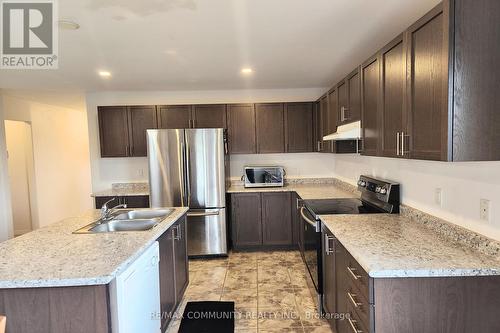 27 Summer Lane, Peterborough, ON - Indoor Photo Showing Kitchen With Double Sink With Upgraded Kitchen