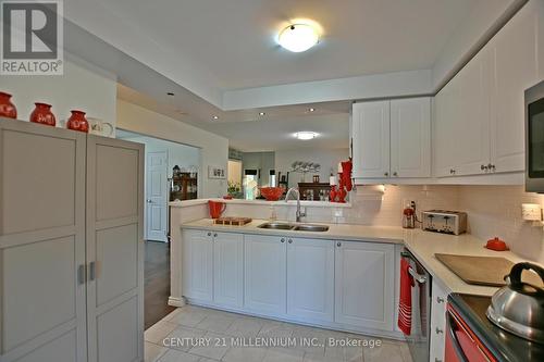 187 Dyer Drive, Wasaga Beach, ON - Indoor Photo Showing Kitchen With Double Sink