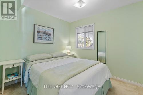 3903 Treeline Drive, Severn, ON - Indoor Photo Showing Bedroom