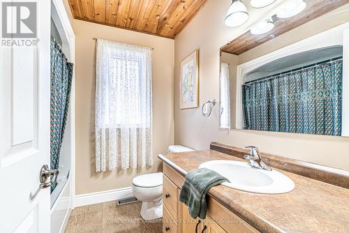 3 Midland Drive, Kawartha Lakes, ON - Indoor Photo Showing Bathroom