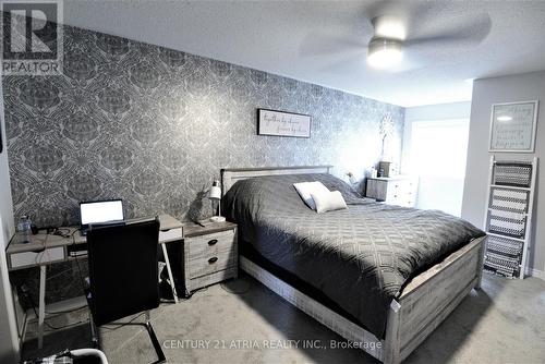 201 Cowling Heights, Peterborough, ON - Indoor Photo Showing Bedroom