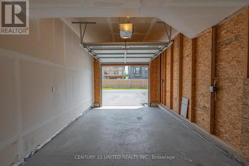 794 Broadway Boulevard, Peterborough, ON - Indoor Photo Showing Garage