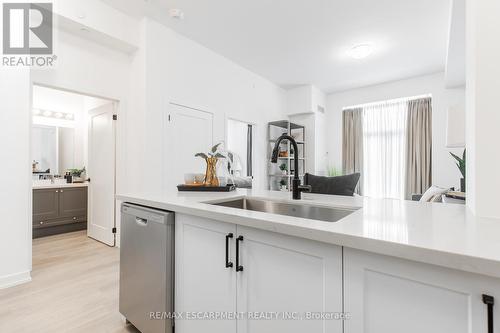 114 - 470 Dundas Street E, Hamilton, ON - Indoor Photo Showing Kitchen With Double Sink