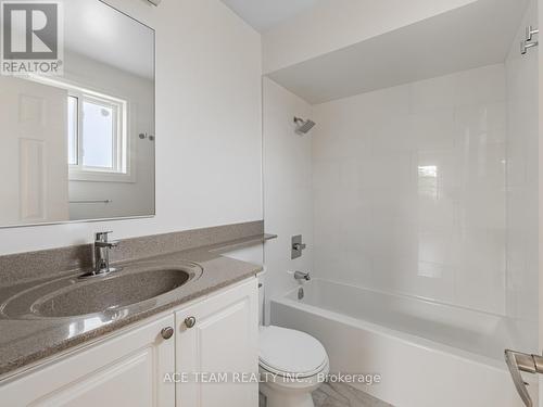 2167 Margot Street, Oakville, ON - Indoor Photo Showing Bathroom