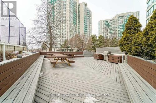 902 - 4450 Tucana Court, Mississauga, ON - Outdoor