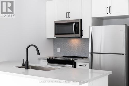 115 - 470 Dundas Street E, Hamilton, ON - Indoor Photo Showing Kitchen With Upgraded Kitchen
